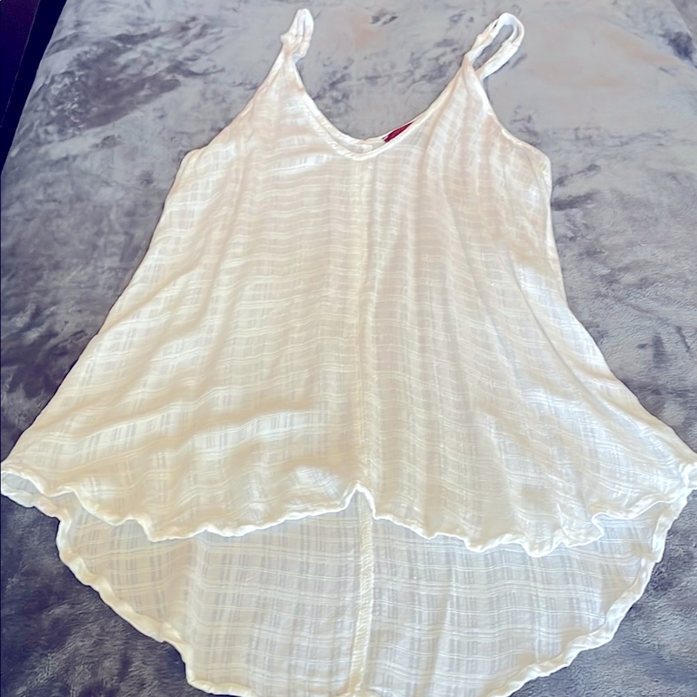 BKE light sheer summer/ spring tank. Will bundle with maternity tops $20 4 items